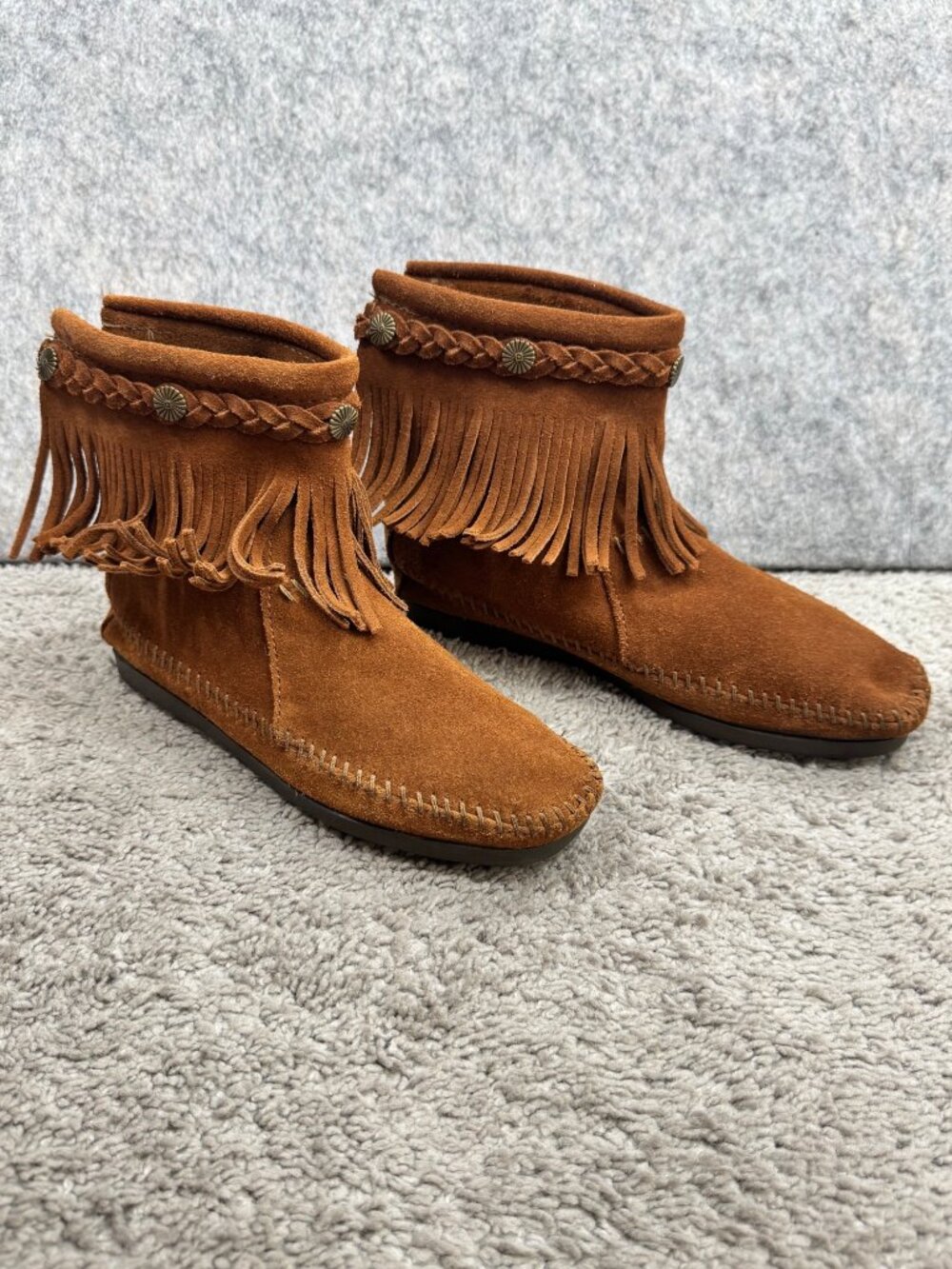 Minnetonka Moccasins Fringe Bootie Brown Suede Size 5 Braided